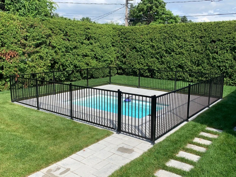 Clôture 48" Moderne 5 pour piscine, Piscine