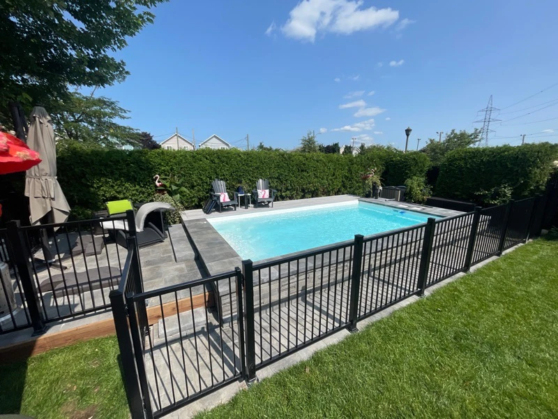 Clôture 48" Moderne 5 pour piscine, Piscine