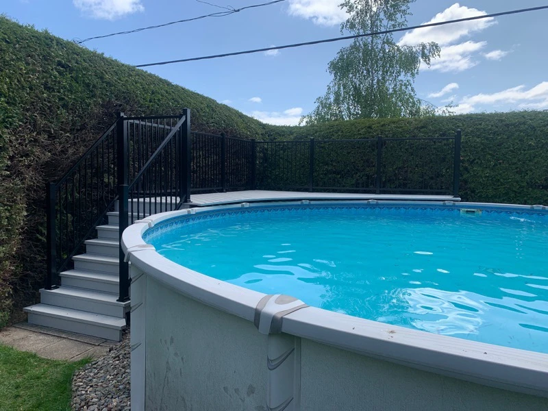 Porte Moderne 5 (ajustable - Poteaux 3"), Piscine